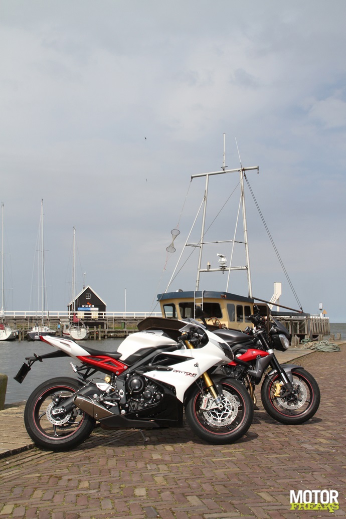 Triumph Daytona 675R vs Street Triple_R