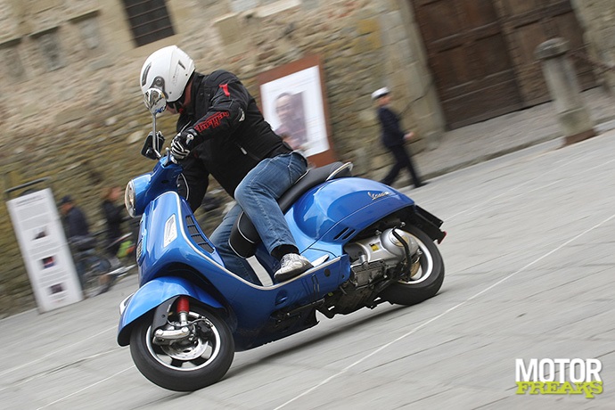 Vespa 2014 GTS300 Super