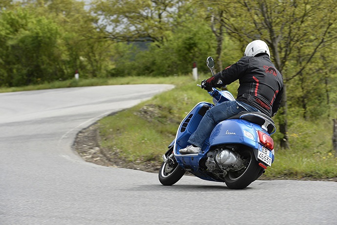 Vespa 2014 GTS300 Super