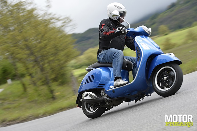 Vespa 2014 GTS300 Super