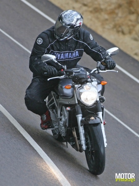 yamaha_fz6n_4-6.jpg