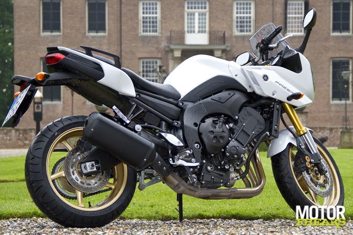 Yamaha Fazer8: klik op de foto voor een grote afbeelding Yamaha Fazer8