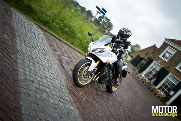 Yamaha Fazer8: klik op de foto voor een grote afbeelding Yamaha Fazer8