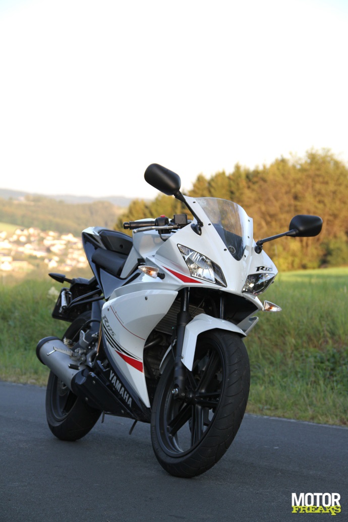 Yamaha YZF-R125_5569