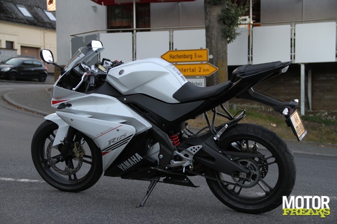 Yamaha YZF-R125_5609