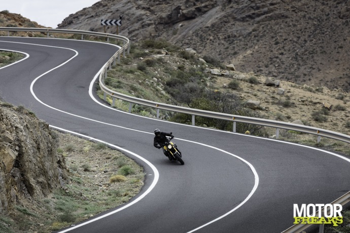 Yamaha XSR900