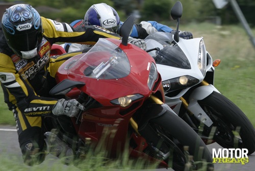 Ducati 1098S versus Yamaha R1