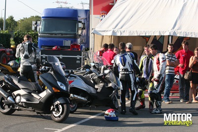 Paris_by_motorscooter_IMG_0405.jpg
