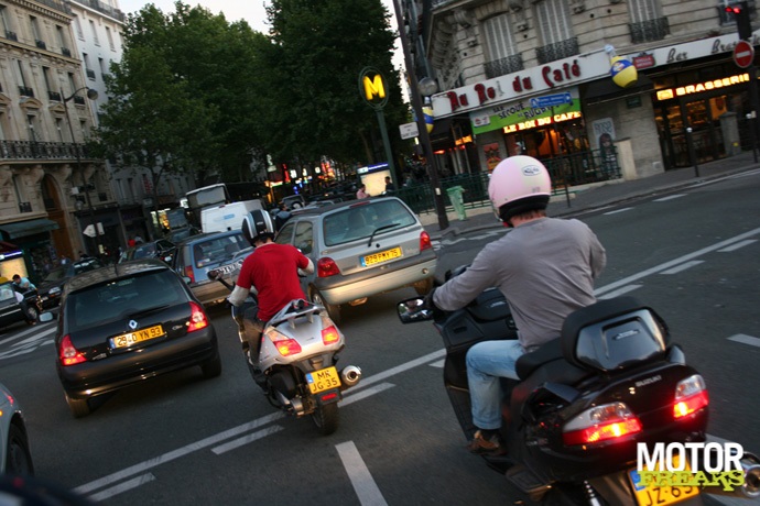 Paris_by_motorscooter_IMG_0528.jpg