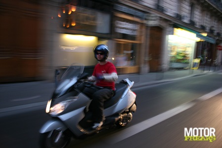 Paris_by_motorscooter_IMG_0552.jpg