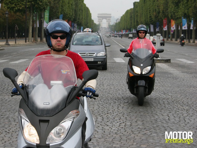 Paris_by_motorscooter_IMG_0779.jpg