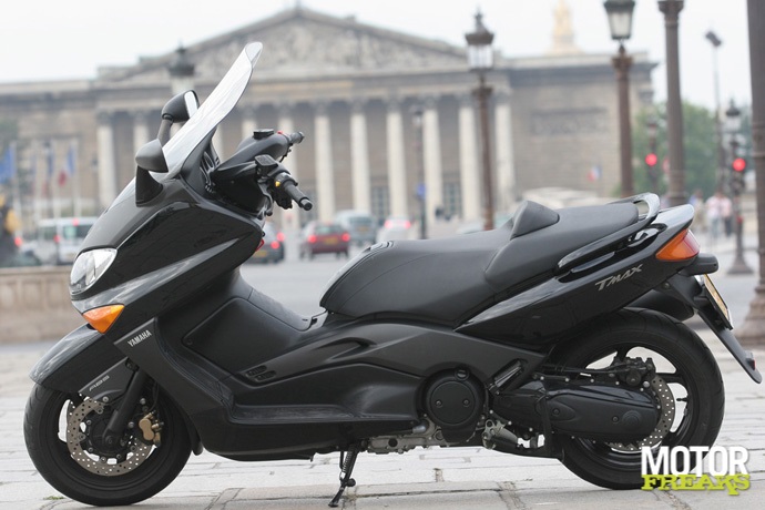 Paris_by_motorscooter_IMG_0866.jpg