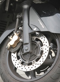 Paris_by_motorscooter_IMG_0883.jpg