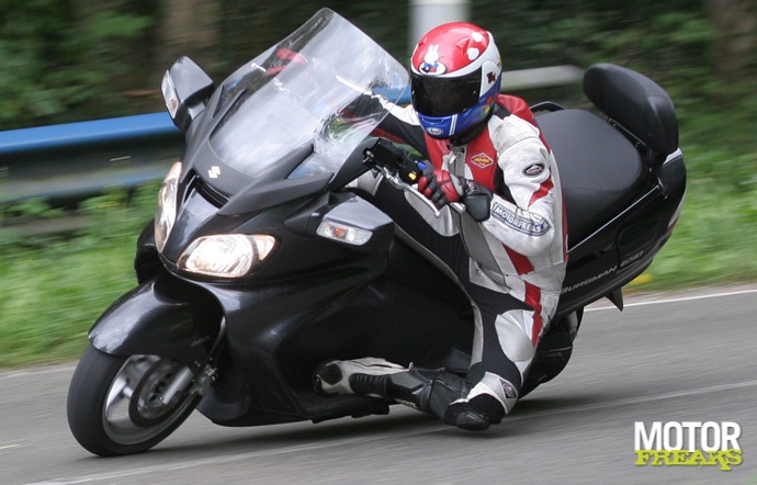 Paris_by_motorscooter_IMG_1022.jpg