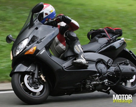Paris_by_motorscooter_IMG_1076.jpg
