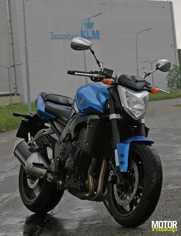 Yamaha fz1 2025 vs kawasaki z1000