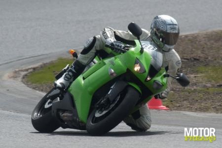 zx6r-cbr600rr_1_2_l.jpg