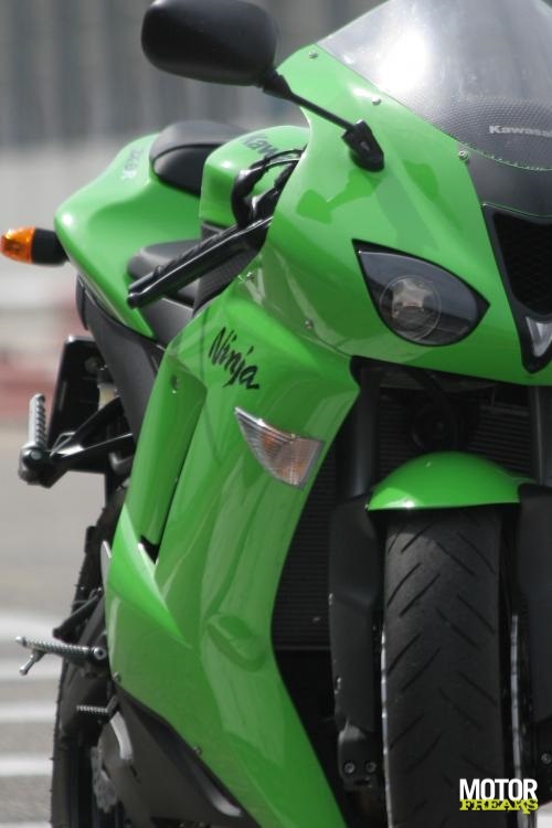 zx6r-cbr600rr_2_1_l.jpg