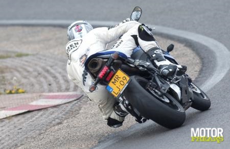 zx6r-cbr600rr_3_2_l.jpg