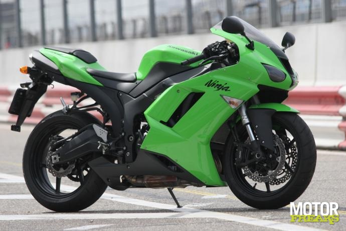 zx6r-cbr600rr_5_2_l.jpg
