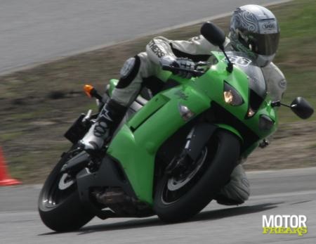 zx6r-cbr600rr_6_3_l.jpg