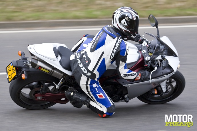 R1GSX0140.jpg