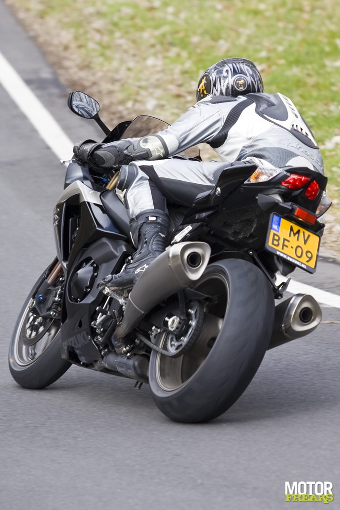 R1GSX0420.jpg