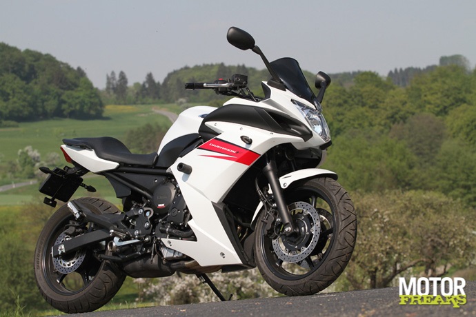 Yamaha_XJ6F