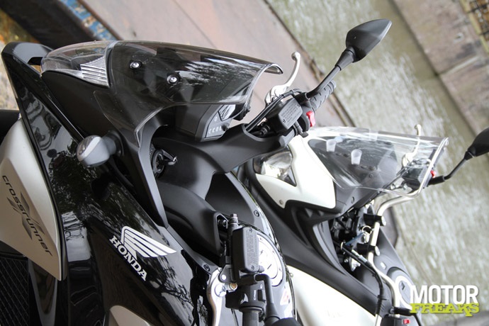 V-Strom versus Crossrunner