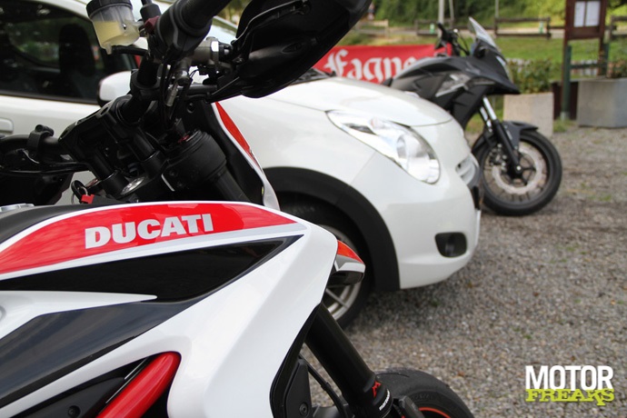 Hypermotard SP vs CB500X en Alto 1.0