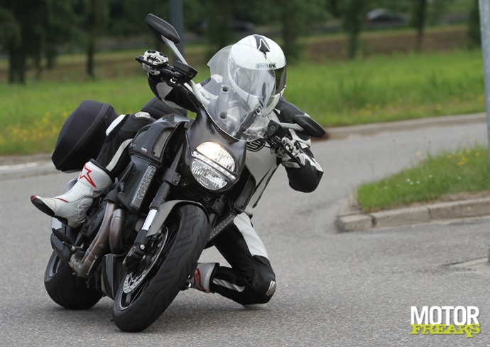 Ducati Diavel Strada