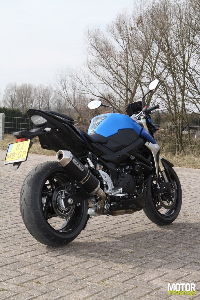 Suzuki GSR750