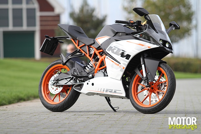 KTM 2014_RC390_2506