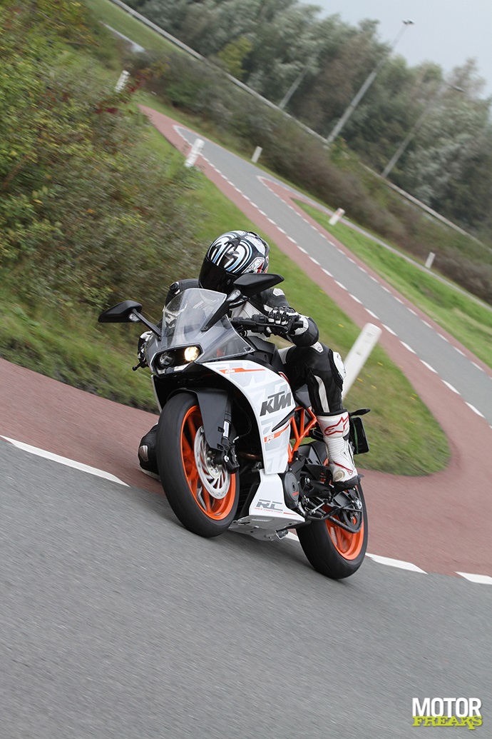 KTM 2014_RC390_2640