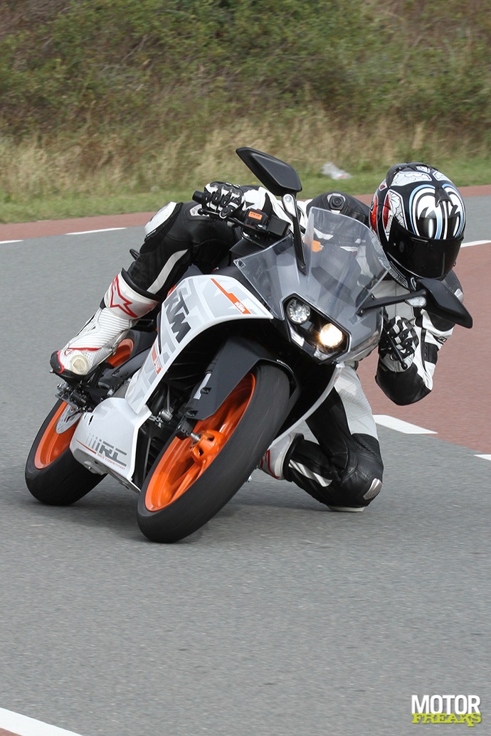 KTM 2014_RC390_2734