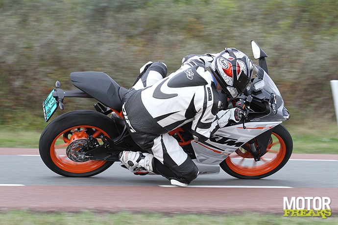 KTM 2014_RC390_2890