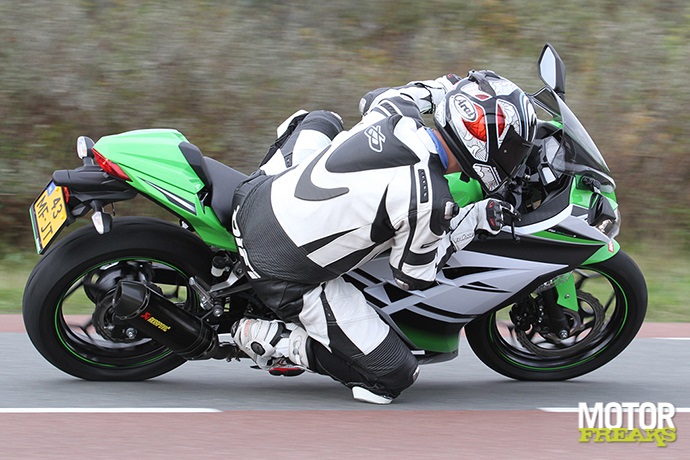 Kawasaki 2014_Ninja300_2856