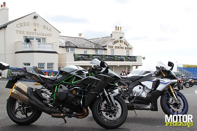 Kawasaki H2 versus Yamaha R1M